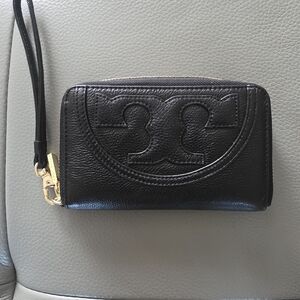 TORY BURCH Black Leather Wristlet Wallet NWOT